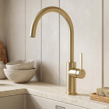 Konyhai csaptelep REA Rivo Brush Gold