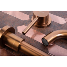 Falra szerelhető csaptelep Rea Lungo Long Copper Brush + box