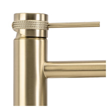 Fürdőszobai csaptelep Rea Lungo Grip Brush Gold high