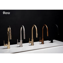 Konyhai csaptelep Rea Fresh brush gold