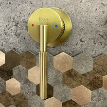 Falra szerelhető csaptelep Rea Argon Gold Brush + BOX